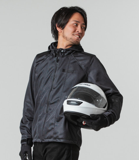 シンプルで着回ししやすい